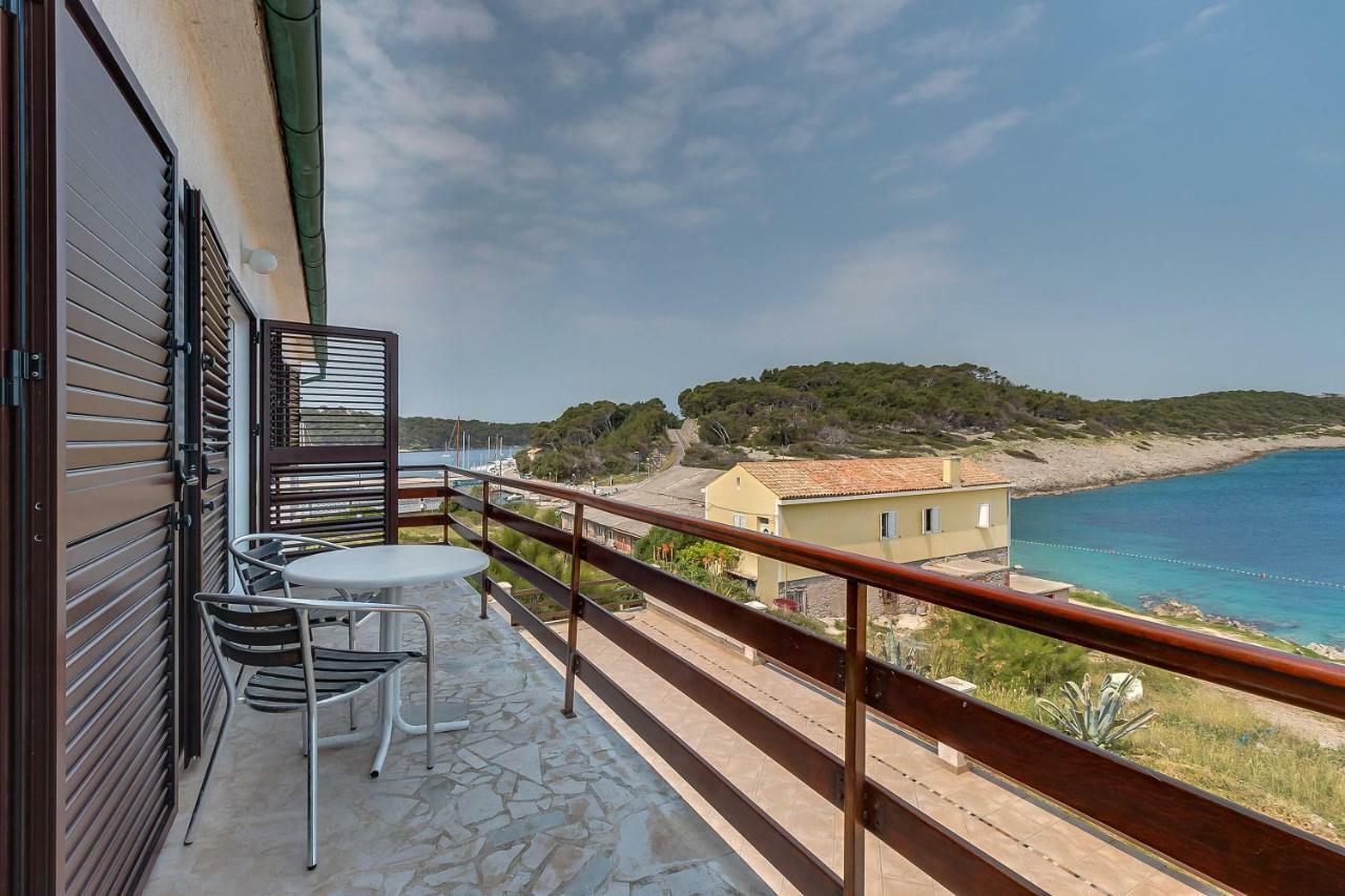 Apartment Marika Mali Losinj Exterior photo