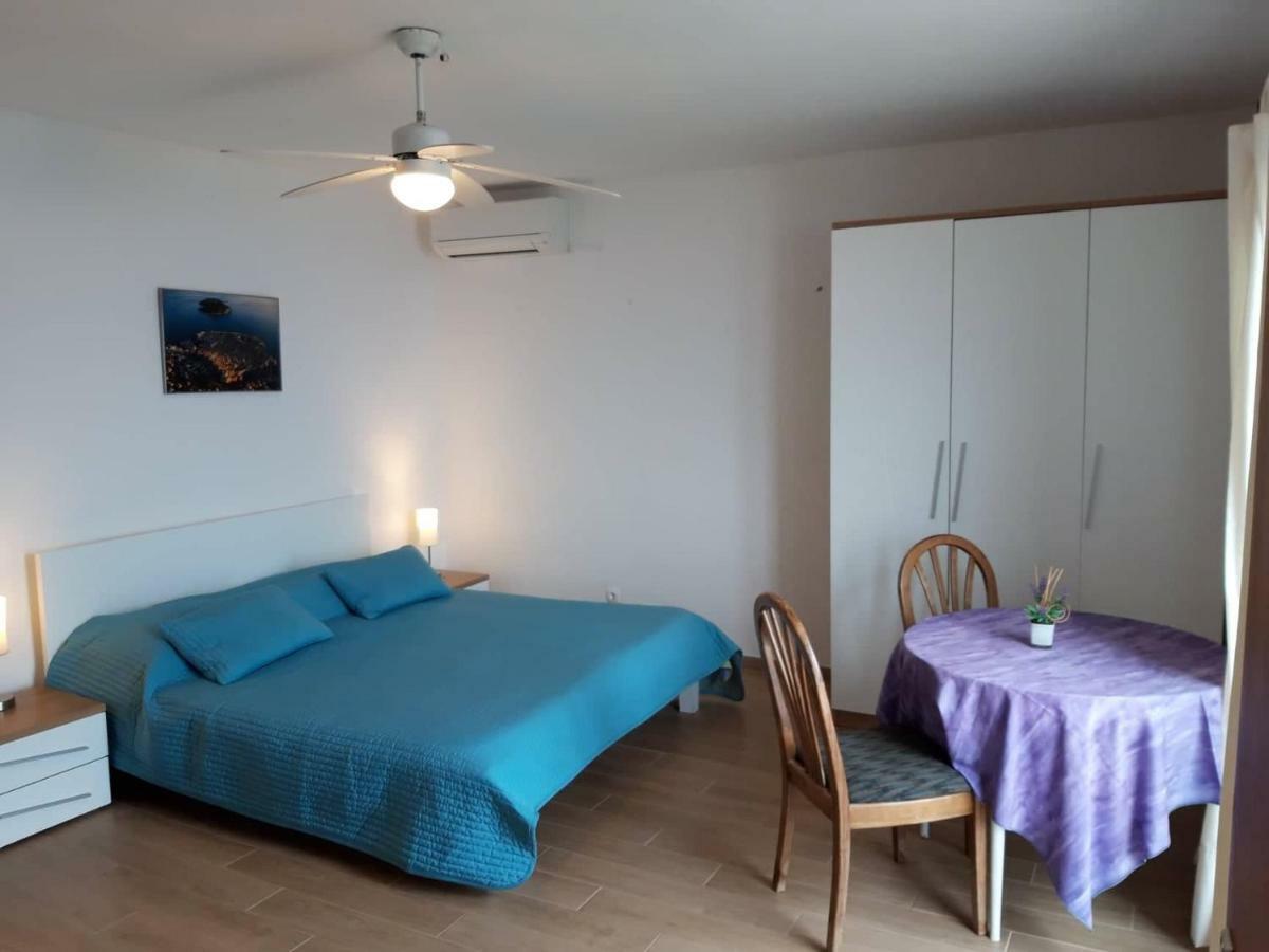 Apartment Marika Mali Losinj Exterior photo